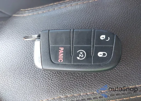 2015 Jeep Renegade Latitude z USA, uszkodzony, nr VIN ZACCJBBT0FPB54894